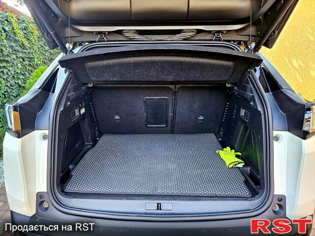 Білий Пежо 3008, об'ємом двигуна 2 л та пробігом 34 тис. км за 29500 $, фото 5 на Automoto.ua