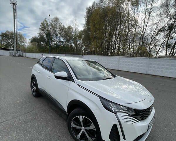 Белый Пежо 3008, объемом двигателя 1.5 л и пробегом 50 тыс. км за 25555 $, фото 2 на Automoto.ua