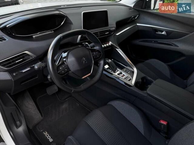 Белый Пежо 3008, объемом двигателя 2 л и пробегом 79 тыс. км за 27500 $, фото 9 на Automoto.ua