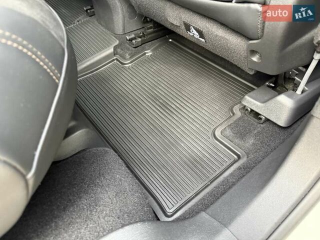 Белый Пежо 3008, объемом двигателя 2 л и пробегом 38 тыс. км за 29999 $, фото 62 на Automoto.ua