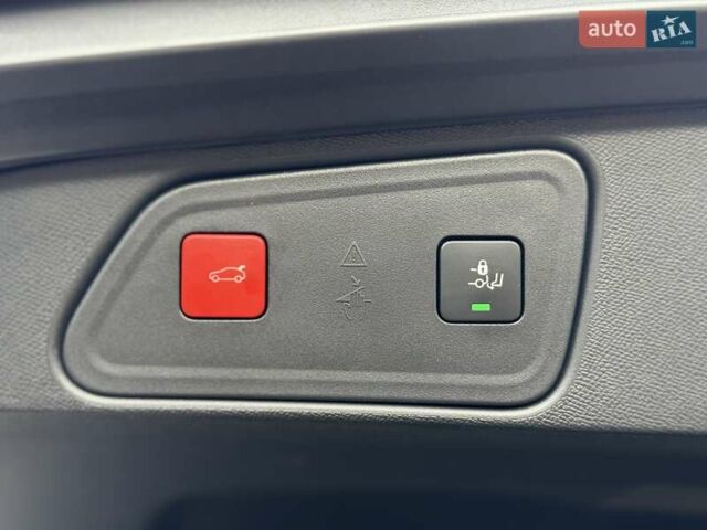 Белый Пежо 3008, объемом двигателя 2 л и пробегом 38 тыс. км за 29999 $, фото 59 на Automoto.ua