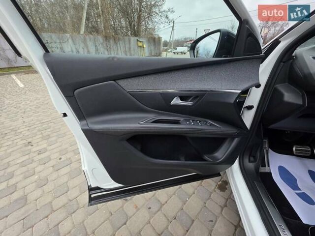 Белый Пежо 3008, объемом двигателя 1.5 л и пробегом 162 тыс. км за 21750 $, фото 77 на Automoto.ua