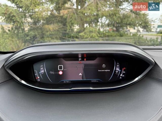 Белый Пежо 3008, объемом двигателя 2 л и пробегом 38 тыс. км за 29999 $, фото 75 на Automoto.ua