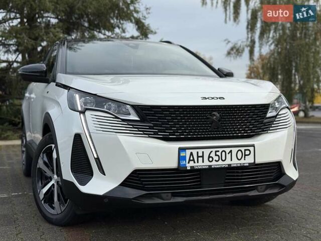 Белый Пежо 3008, объемом двигателя 2 л и пробегом 38 тыс. км за 29999 $, фото 1 на Automoto.ua