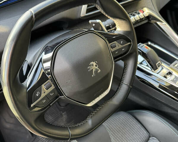 Белый Пежо 3008, объемом двигателя 2 л и пробегом 80 тыс. км за 29000 $, фото 11 на Automoto.ua