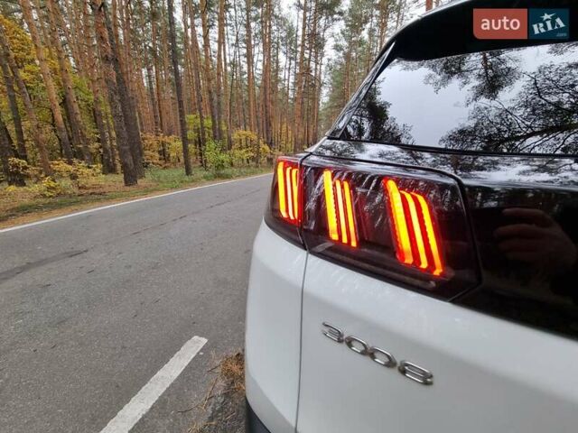 Белый Пежо 3008, объемом двигателя 2 л и пробегом 121 тыс. км за 26000 $, фото 4 на Automoto.ua