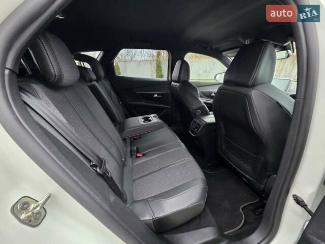 Белый Пежо 3008, объемом двигателя 1.5 л и пробегом 162 тыс. км за 21750 $, фото 63 на Automoto.ua