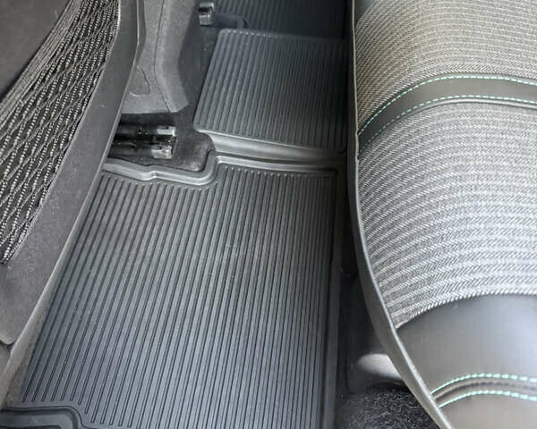 Белый Пежо 3008, объемом двигателя 2 л и пробегом 80 тыс. км за 29000 $, фото 17 на Automoto.ua