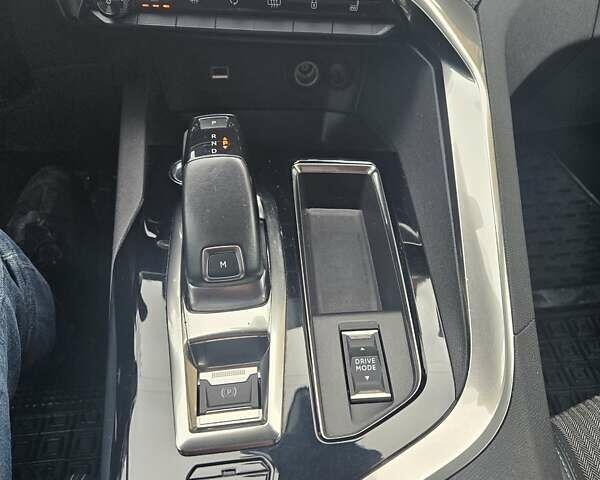 Белый Пежо 3008, объемом двигателя 2 л и пробегом 64 тыс. км за 27200 $, фото 6 на Automoto.ua