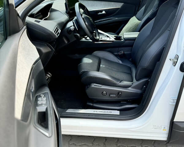 Белый Пежо 3008, объемом двигателя 2 л и пробегом 60 тыс. км за 32000 $, фото 15 на Automoto.ua