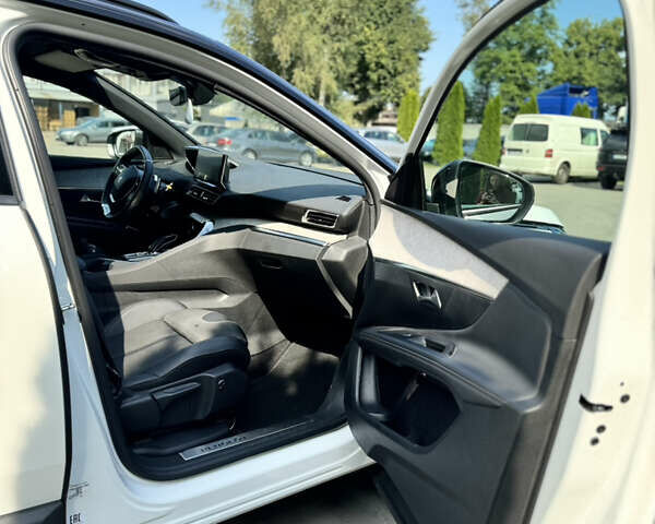Белый Пежо 3008, объемом двигателя 2 л и пробегом 60 тыс. км за 32000 $, фото 7 на Automoto.ua