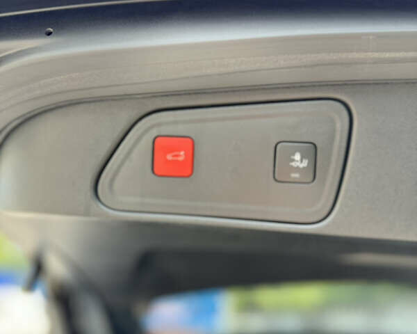 Белый Пежо 3008, объемом двигателя 2 л и пробегом 60 тыс. км за 32000 $, фото 6 на Automoto.ua