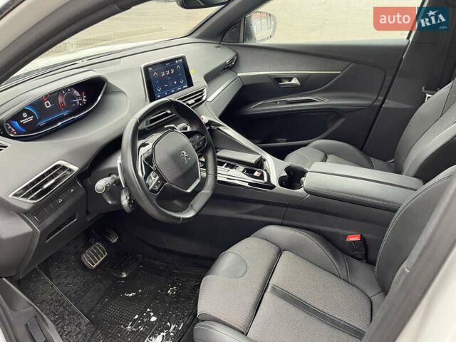 Белый Пежо 3008, объемом двигателя 1.5 л и пробегом 25 тыс. км за 29500 $, фото 15 на Automoto.ua