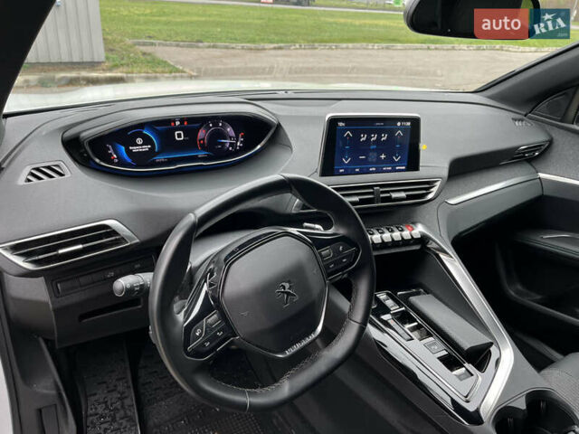 Белый Пежо 3008, объемом двигателя 1.5 л и пробегом 25 тыс. км за 29500 $, фото 6 на Automoto.ua