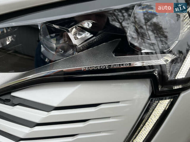 Белый Пежо 3008, объемом двигателя 1.5 л и пробегом 25 тыс. км за 29500 $, фото 8 на Automoto.ua