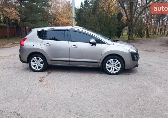 Бежевый Пежо 3008, объемом двигателя 2 л и пробегом 227 тыс. км за 9400 $, фото 16 на Automoto.ua