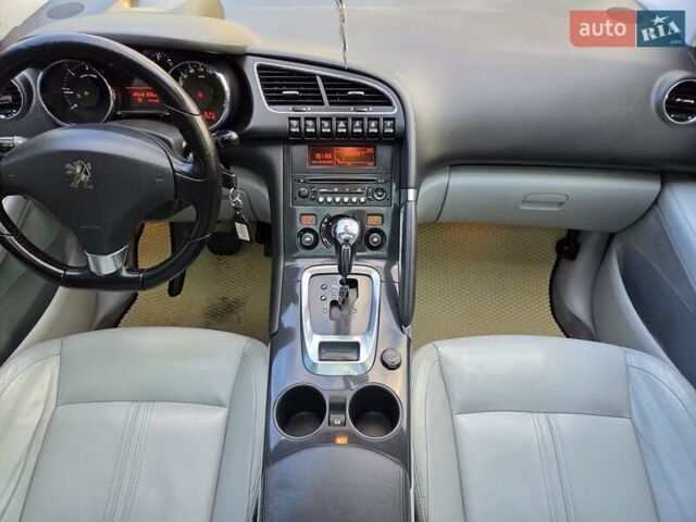 Бежевий Пежо 3008, об'ємом двигуна 2 л та пробігом 227 тис. км за 8900 $, фото 47 на Automoto.ua