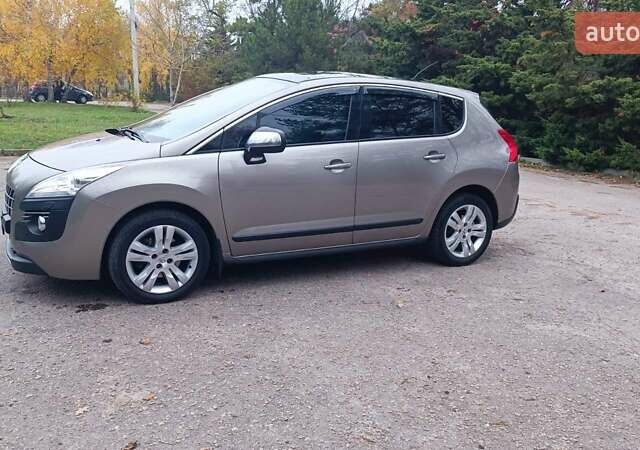 Бежевый Пежо 3008, объемом двигателя 2 л и пробегом 227 тыс. км за 9400 $, фото 7 на Automoto.ua