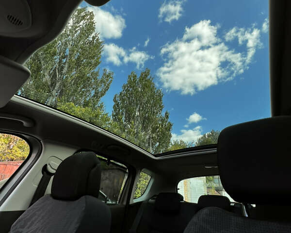 Бежевий Пежо 3008, об'ємом двигуна 1.6 л та пробігом 286 тис. км за 6950 $, фото 11 на Automoto.ua