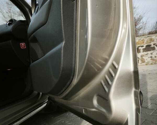 Бежевый Пежо 3008, объемом двигателя 1.6 л и пробегом 216 тыс. км за 8500 $, фото 8 на Automoto.ua