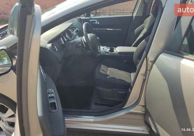 Бежевый Пежо 3008, объемом двигателя 1.56 л и пробегом 87 тыс. км за 9550 $, фото 7 на Automoto.ua
