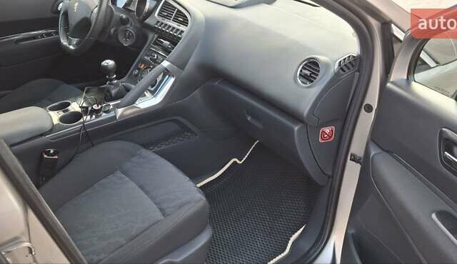 Бежевий Пежо 3008, об'ємом двигуна 1.6 л та пробігом 195 тис. км за 9150 $, фото 19 на Automoto.ua