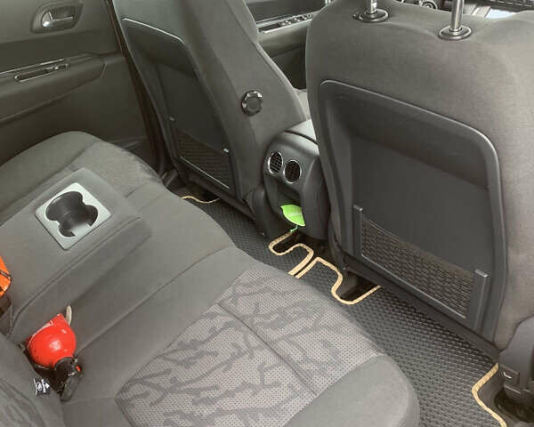 Бежевый Пежо 3008, объемом двигателя 1.56 л и пробегом 233 тыс. км за 9800 $, фото 6 на Automoto.ua