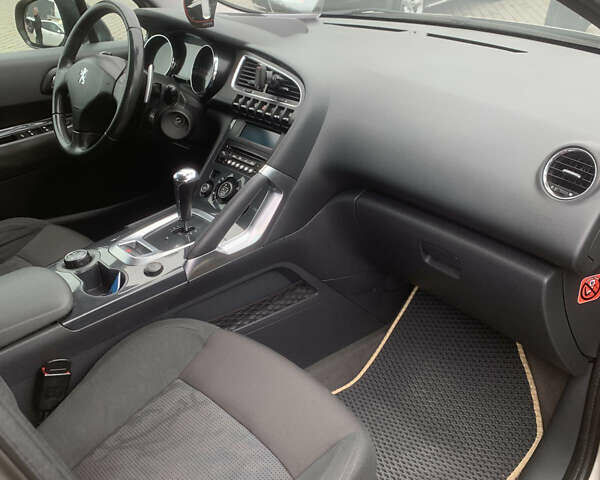 Бежевый Пежо 3008, объемом двигателя 1.56 л и пробегом 233 тыс. км за 9800 $, фото 4 на Automoto.ua