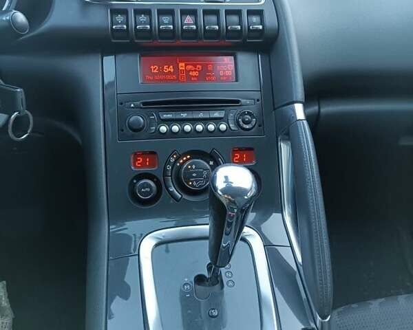 Бежевый Пежо 3008, объемом двигателя 1.6 л и пробегом 258 тыс. км за 8800 $, фото 4 на Automoto.ua
