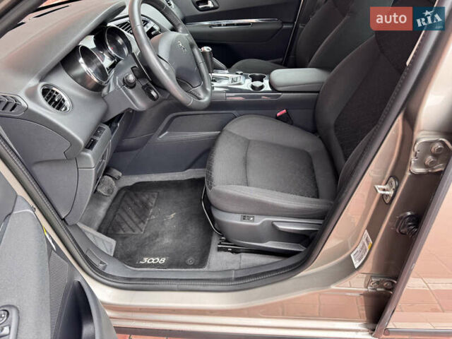 Бежевый Пежо 3008, объемом двигателя 1.6 л и пробегом 122 тыс. км за 10900 $, фото 53 на Automoto.ua
