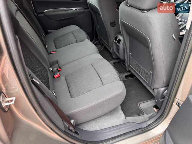 Бежевый Пежо 3008, объемом двигателя 1.6 л и пробегом 122 тыс. км за 10900 $, фото 39 на Automoto.ua