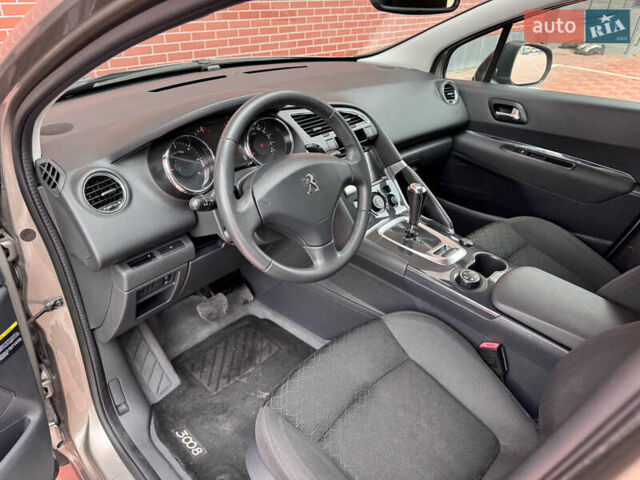 Бежевый Пежо 3008, объемом двигателя 1.6 л и пробегом 122 тыс. км за 10900 $, фото 51 на Automoto.ua