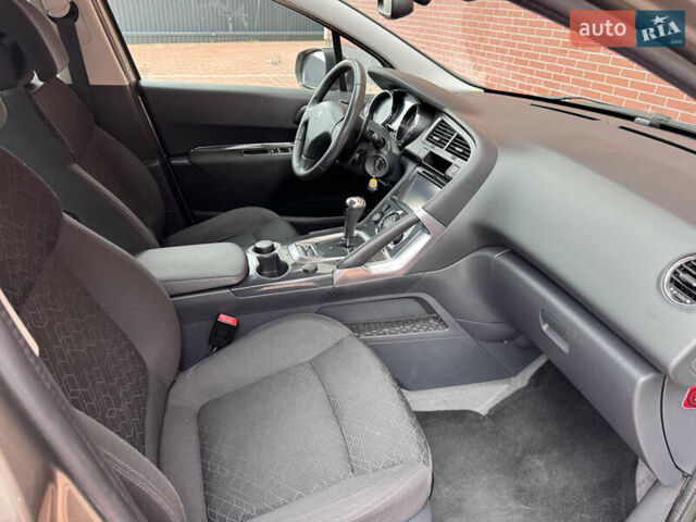 Бежевый Пежо 3008, объемом двигателя 1.6 л и пробегом 122 тыс. км за 10900 $, фото 44 на Automoto.ua