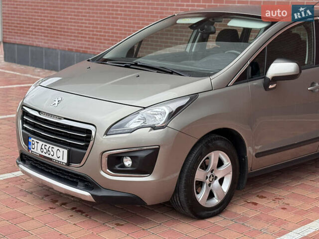 Бежевый Пежо 3008, объемом двигателя 1.6 л и пробегом 122 тыс. км за 10900 $, фото 3 на Automoto.ua