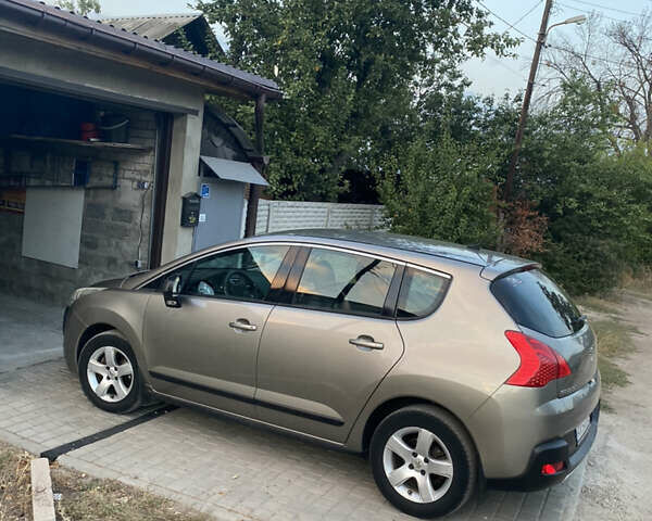 Бежевый Пежо 3008, объемом двигателя 1.56 л и пробегом 118 тыс. км за 10666 $, фото 58 на Automoto.ua