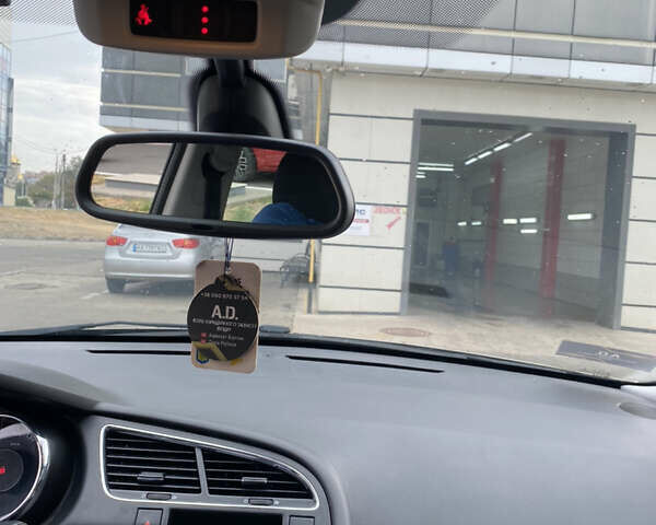 Бежевый Пежо 3008, объемом двигателя 1.56 л и пробегом 118 тыс. км за 10666 $, фото 43 на Automoto.ua