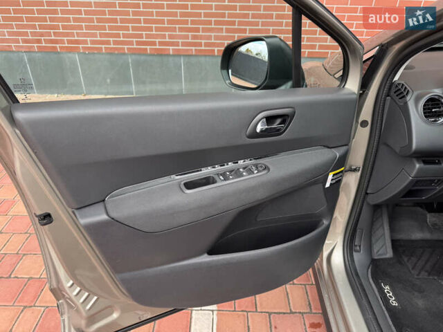 Бежевый Пежо 3008, объемом двигателя 1.6 л и пробегом 122 тыс. км за 10900 $, фото 52 на Automoto.ua