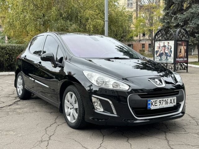 Чорний Пежо 3008, об'ємом двигуна 1.6 л та пробігом 160 тис. км за 7300 $, фото 3 на Automoto.ua