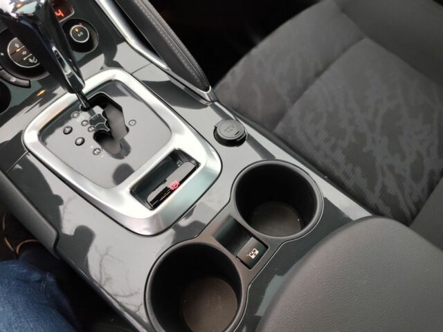 Черный Пежо 3008, объемом двигателя 2 л и пробегом 245 тыс. км за 10950 $, фото 23 на Automoto.ua