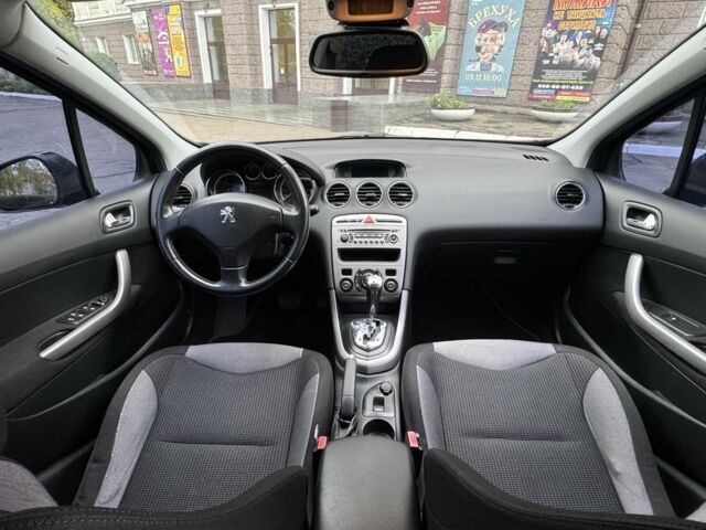 Чорний Пежо 3008, об'ємом двигуна 1.6 л та пробігом 160 тис. км за 7300 $, фото 4 на Automoto.ua