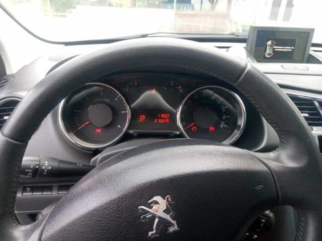 Черный Пежо 3008, объемом двигателя 1.6 л и пробегом 216 тыс. км за 12000 $, фото 5 на Automoto.ua