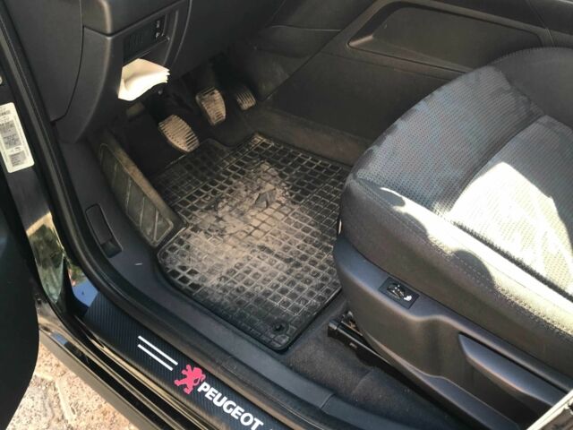 Чорний Пежо 3008, об'ємом двигуна 1.6 л та пробігом 217 тис. км за 6650 $, фото 11 на Automoto.ua