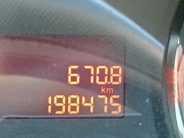 Черный Пежо 3008, объемом двигателя 1.6 л и пробегом 197 тыс. км за 5999 $, фото 2 на Automoto.ua