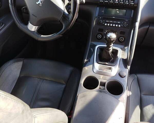 Черный Пежо 3008, объемом двигателя 1.6 л и пробегом 118 тыс. км за 8000 $, фото 15 на Automoto.ua