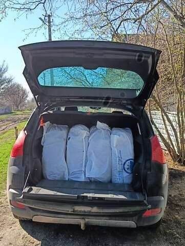 Черный Пежо 3008, объемом двигателя 2 л и пробегом 269 тыс. км за 8300 $, фото 4 на Automoto.ua