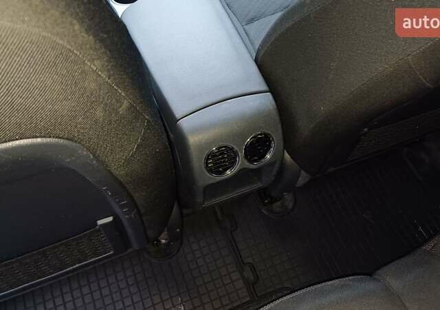 Чорний Пежо 3008, об'ємом двигуна 1.6 л та пробігом 244 тис. км за 6950 $, фото 18 на Automoto.ua