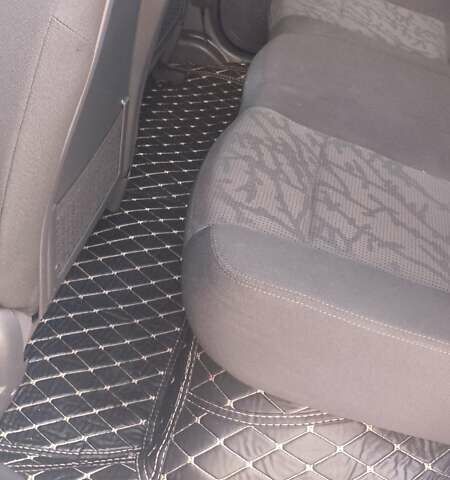 Черный Пежо 3008, объемом двигателя 1.56 л и пробегом 226 тыс. км за 8200 $, фото 5 на Automoto.ua