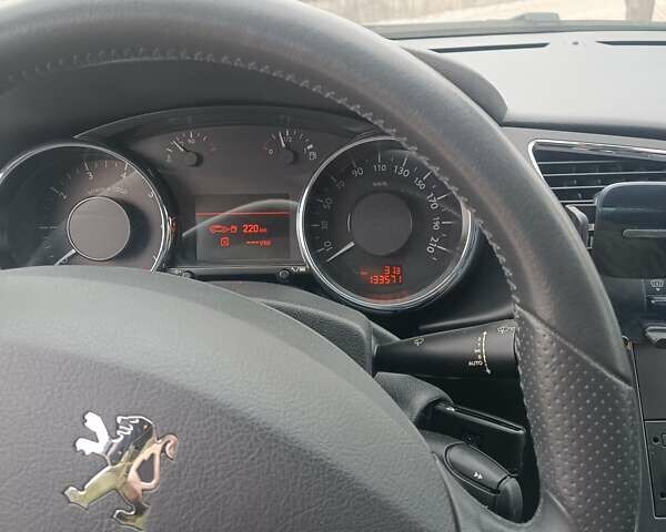 Чорний Пежо 3008, об'ємом двигуна 1.6 л та пробігом 137 тис. км за 7500 $, фото 1 на Automoto.ua