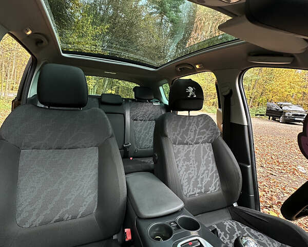 Пежо 3008 2010 в Львове на Automoto.ua Черный Пежо 3008, объемом двигателя 1.6 л и пробегом 206 тыс. км за 7700 $, фото 48 на Automoto.ua