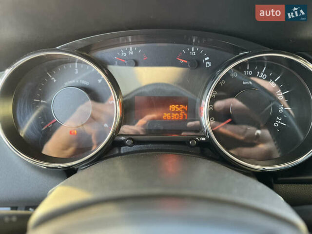 Чорний Пежо 3008, об'ємом двигуна 1.56 л та пробігом 263 тис. км за 8800 $, фото 43 на Automoto.ua